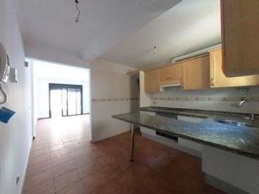 Piso con ascensor en venta en Calle Manuel Bello Ramos 18D