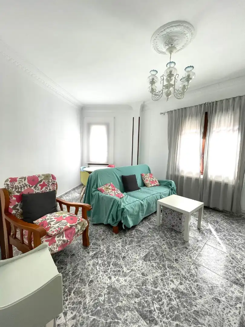 Wohnzimmer von Wohnung zur Miete in Zaragoza mit Heizung, Möbliert und Ofen