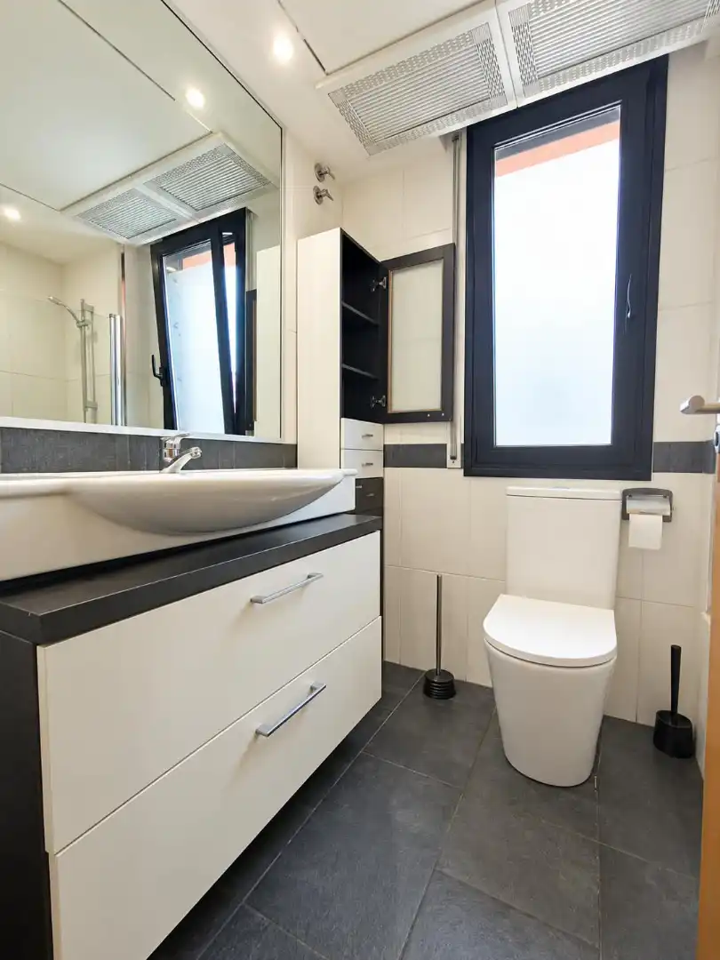 Appartamento con terrazza in vendita a Carrer de Pavia, imagen 8