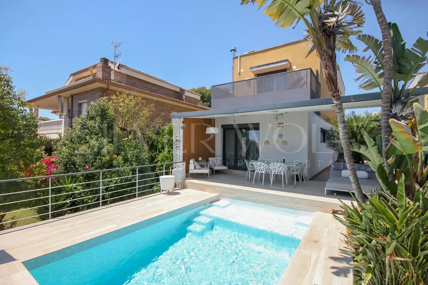Vista exterior de Casa o xalet en venda en Cubelles amb Aire condicionat, Calefacció i Jardí privat