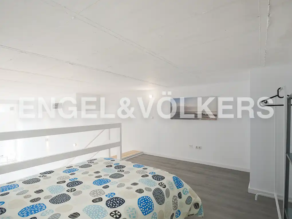 Loft zur Miete in Valencia mit Klimaanlage, Heizung und Privatgarten