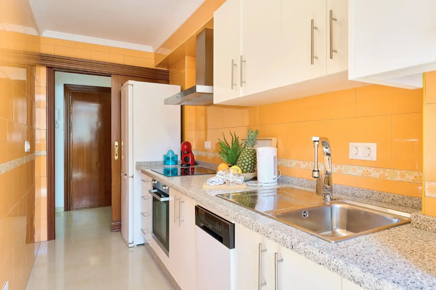 Kitchen of Flat for rent in Málaga  with Air Conditioner, Furnished and Washing machine