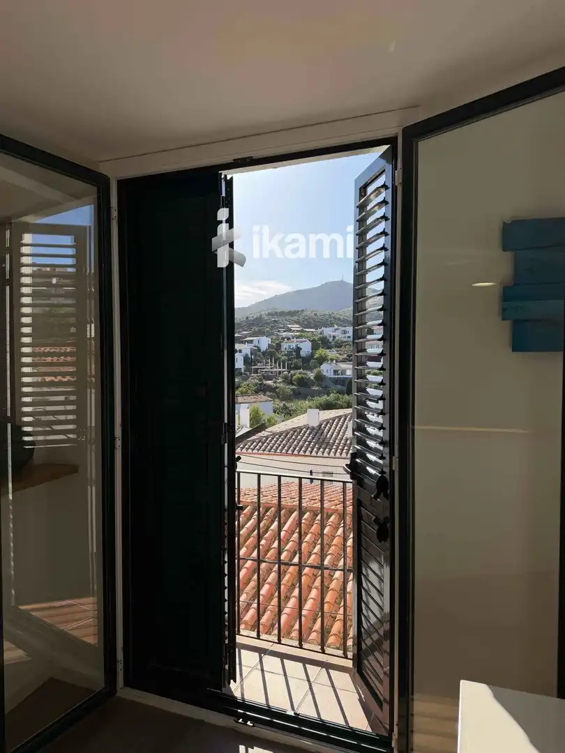 Bedroom of Duplexes for sale in Cadaqués  with Air Conditioner, Terrace and Storage room