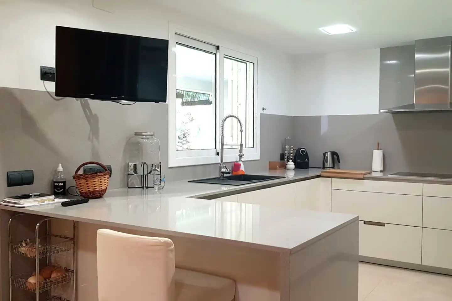 Cuina de Casa o xalet en venda en L'Ametlla de Mar  amb Aire condicionat, Jardí privat i Terrassa