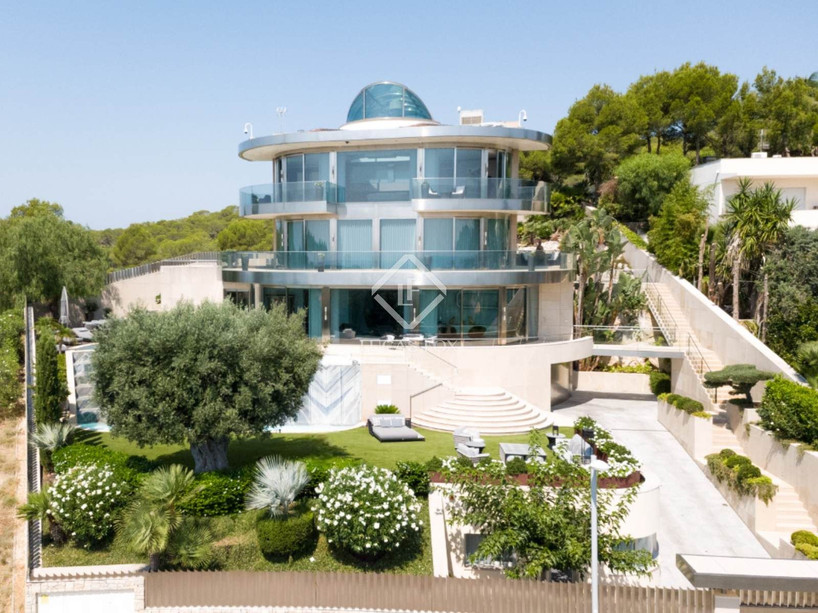 Vista exterior de Casa o xalet en venda en Sitges amb Aire condicionat, Calefacció i Terrassa