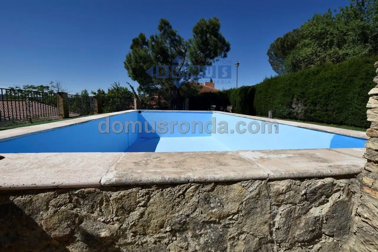 Piscina de Finca rústica de alquiler en Ronda con Aire acondicionado, Calefacción y Trastero