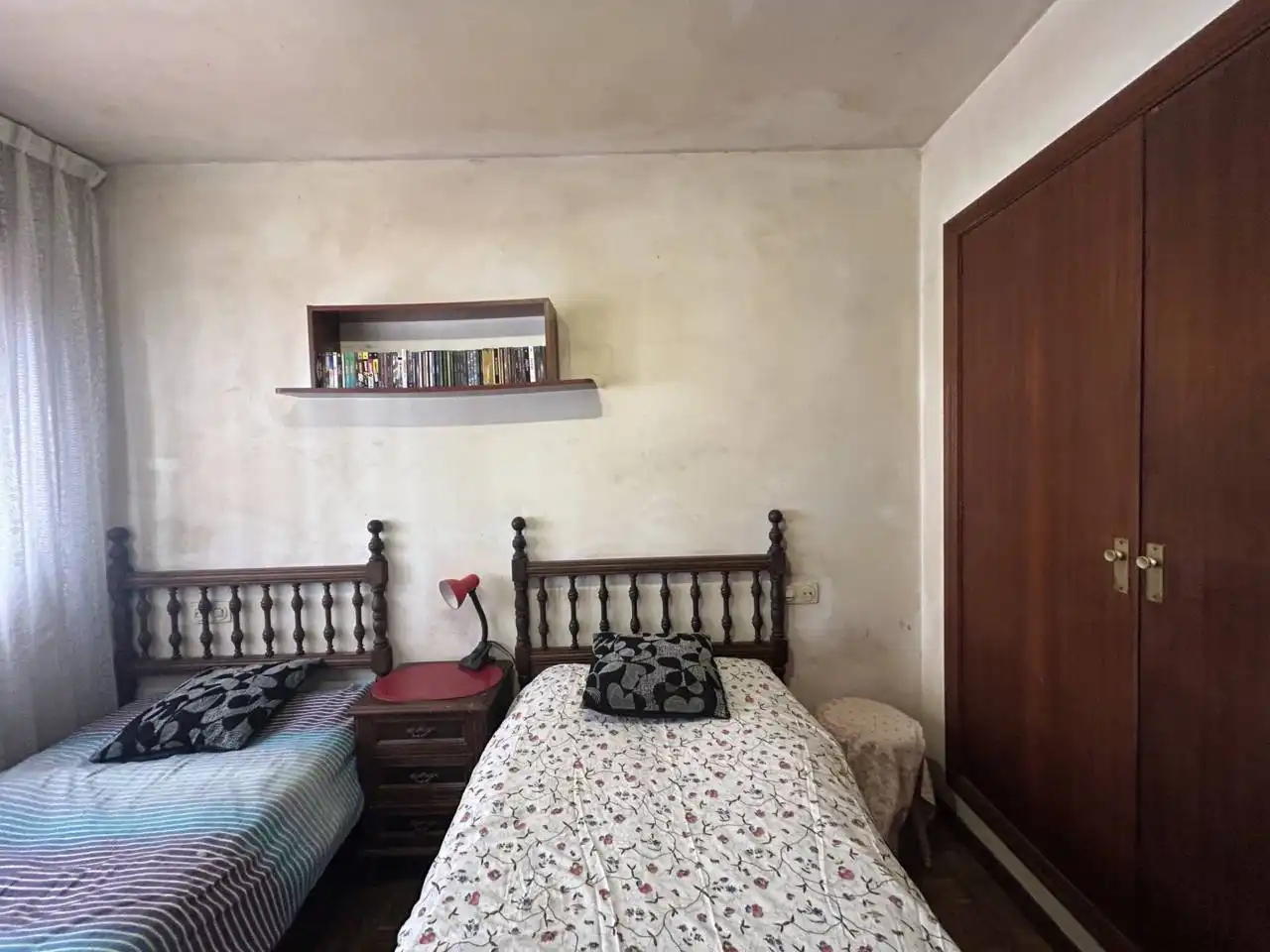 Schlafzimmer von Wohnung zum Verkauf in Oviedo  mit Heizung, Parkett und Abstellraum