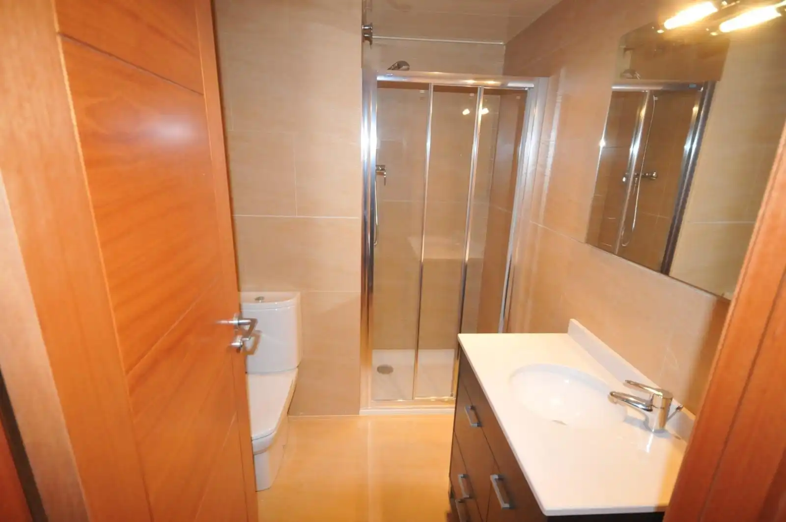 Bathroom of Flat for sale in Barcelona