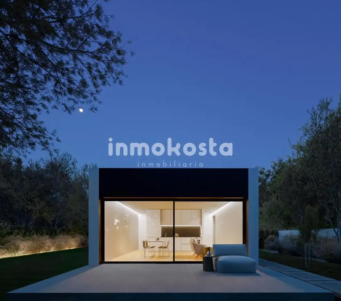 Vista exterior de Casa o xalet en venda en L'Alfàs del Pi amb Aire condicionat, Jardí privat i Terrassa
