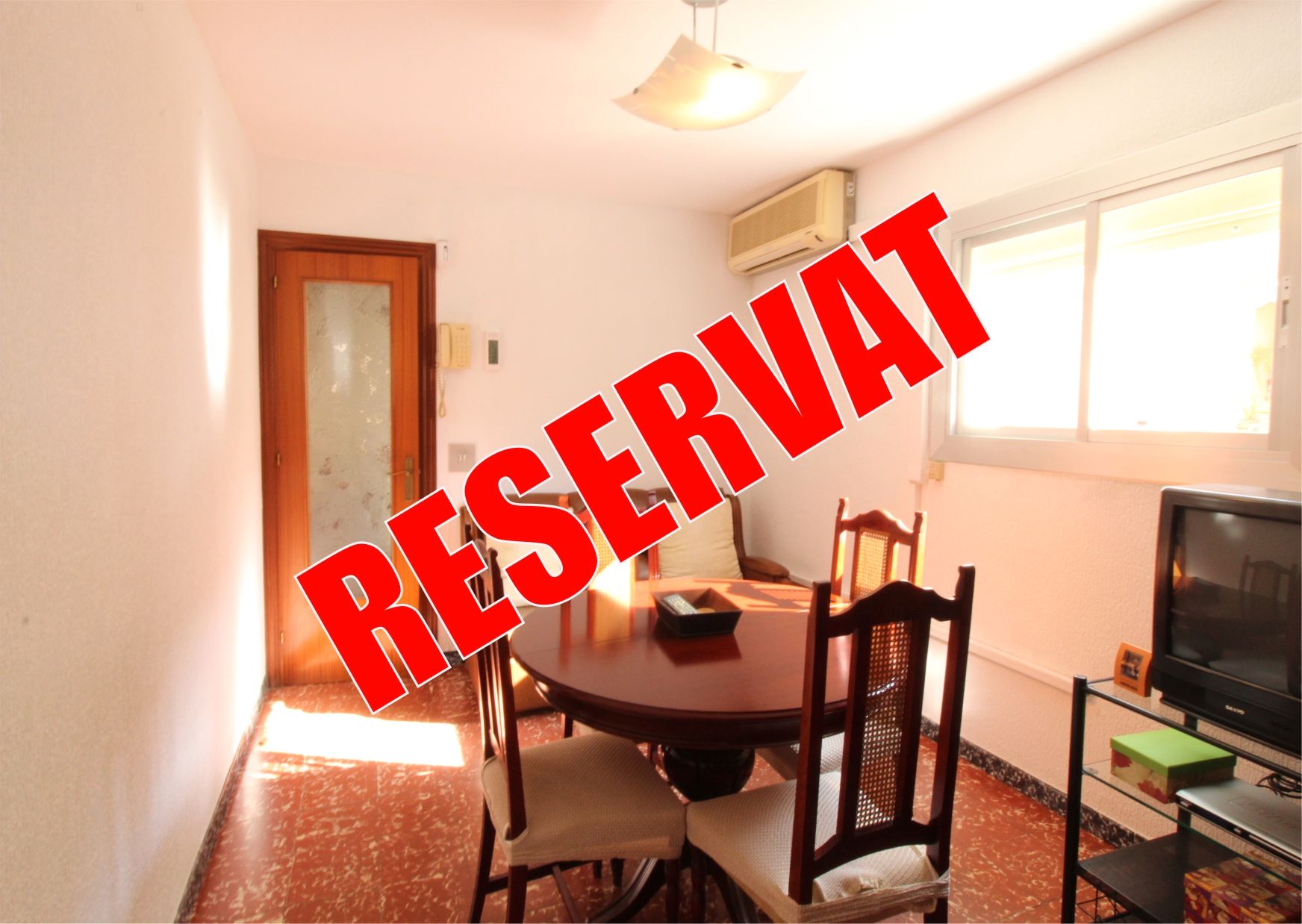 Flat for sale in  Barcelona Capital  with Air Conditioner and Alarm