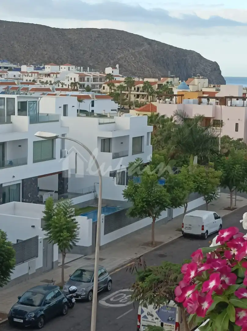 Vista exterior de Ático en venta en Arona