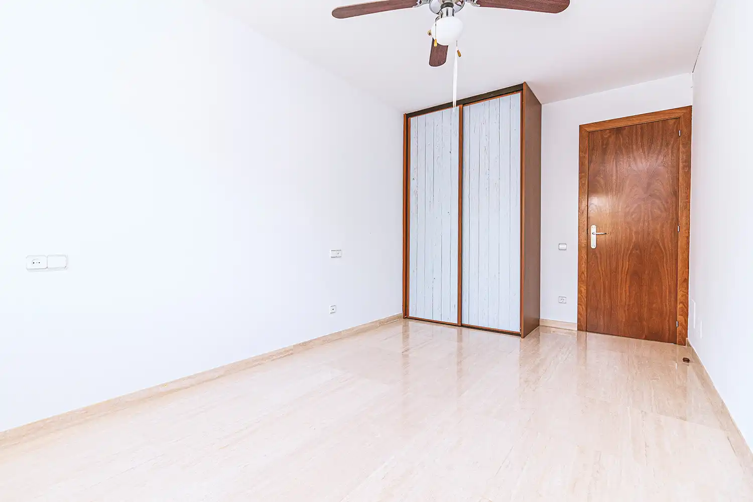 Dormitori de Casa adosada en venda en Sant Pol de Mar amb Calefacció, Jardí privat i Terrassa