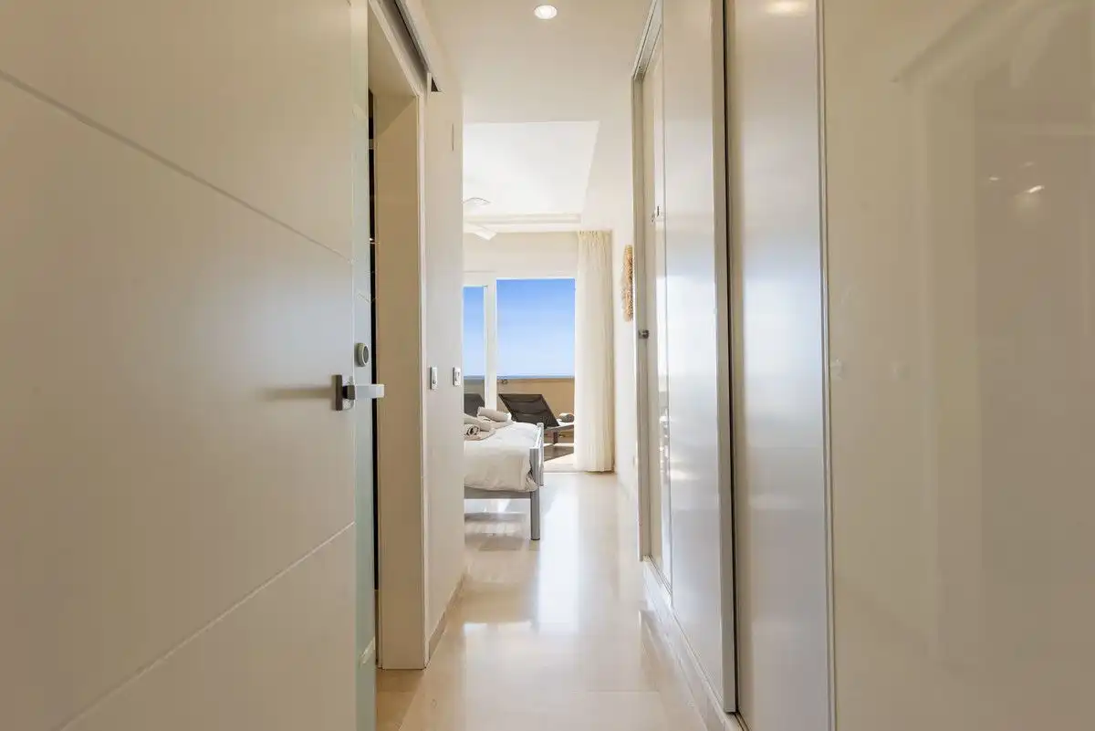 Apartamento con terraza en venta en Selwo, imagen 22