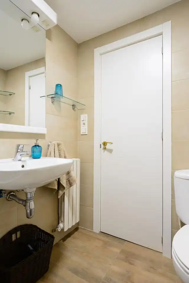 Baño de Piso de alquiler en Zaragoza con Aire acondicionado, Amueblado y Internet