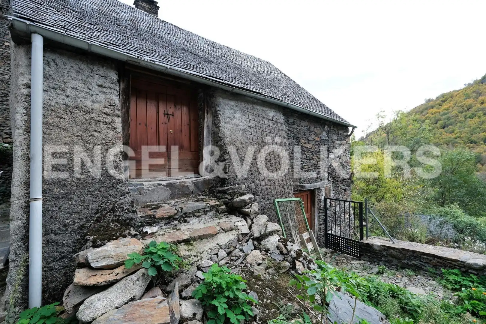Vista exterior de Casa o chalet en venta en Bausen con Jardín privado