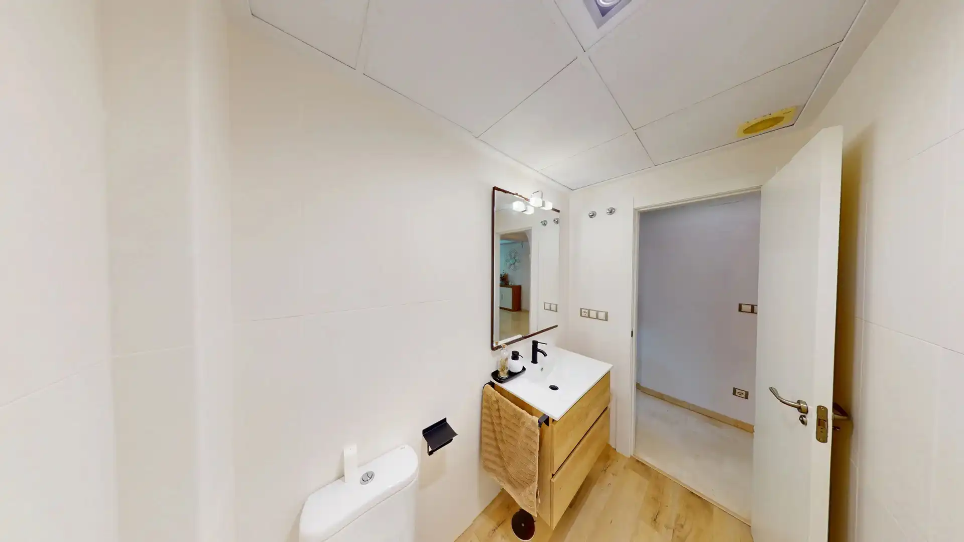 Bathroom of Detached homes for sale in Elche ciudad