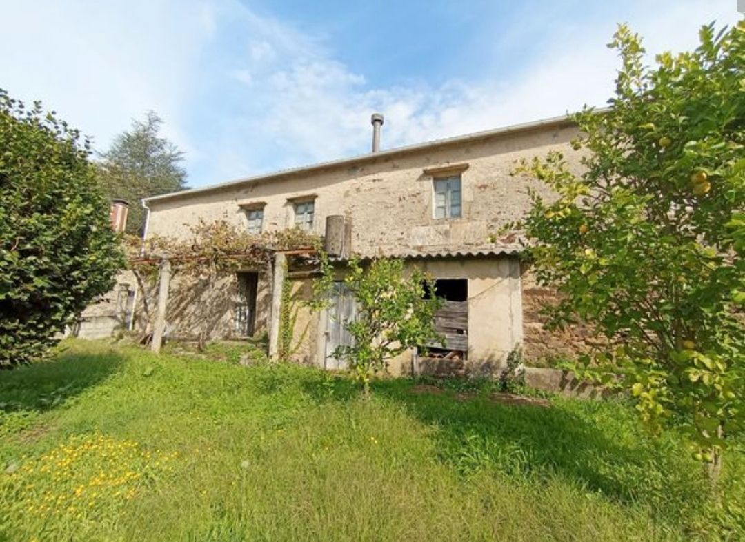 Vista exterior de Finca rústica en venda en Paderne amb Jardí privat