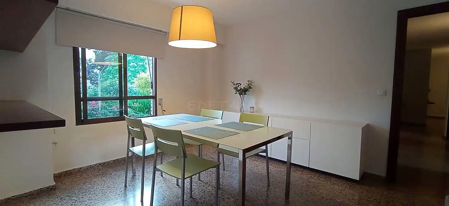 Comedor de Apartamento de alquiler en Moncada con Aire acondicionado, Terraza y Amueblado