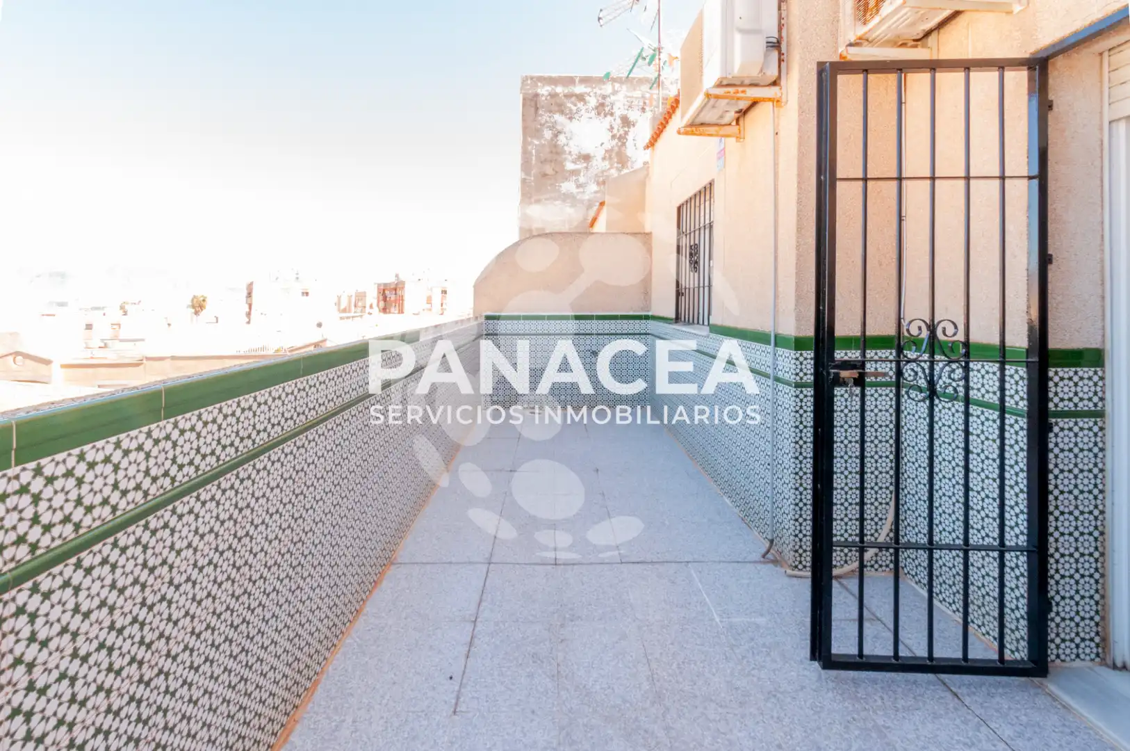 Exterior view of Detached homes for sale in Roquetas de Mar  with Terrace, Furnished and Oven