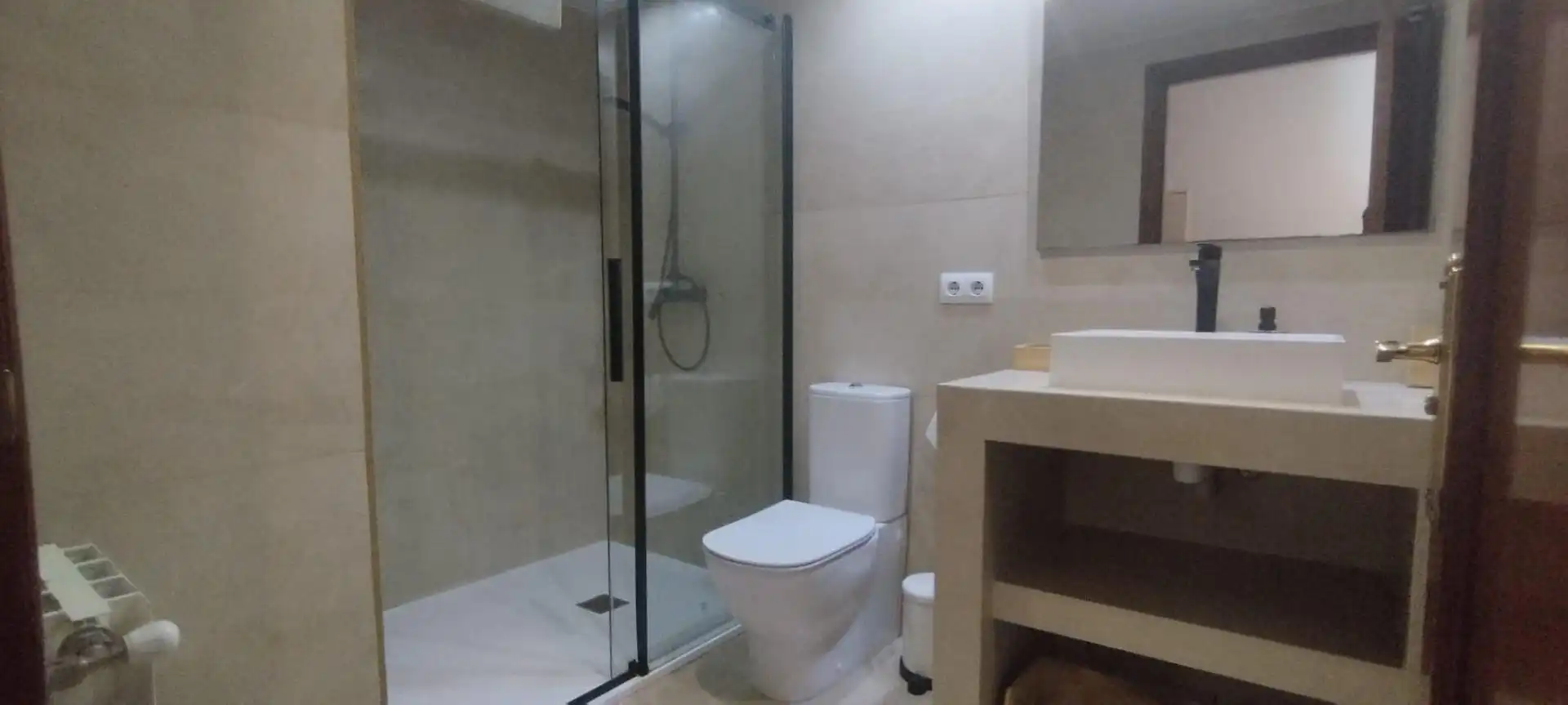 Bathroom of Apartments for rent in Badajoz  with Air Conditioner, Heating and Terrace