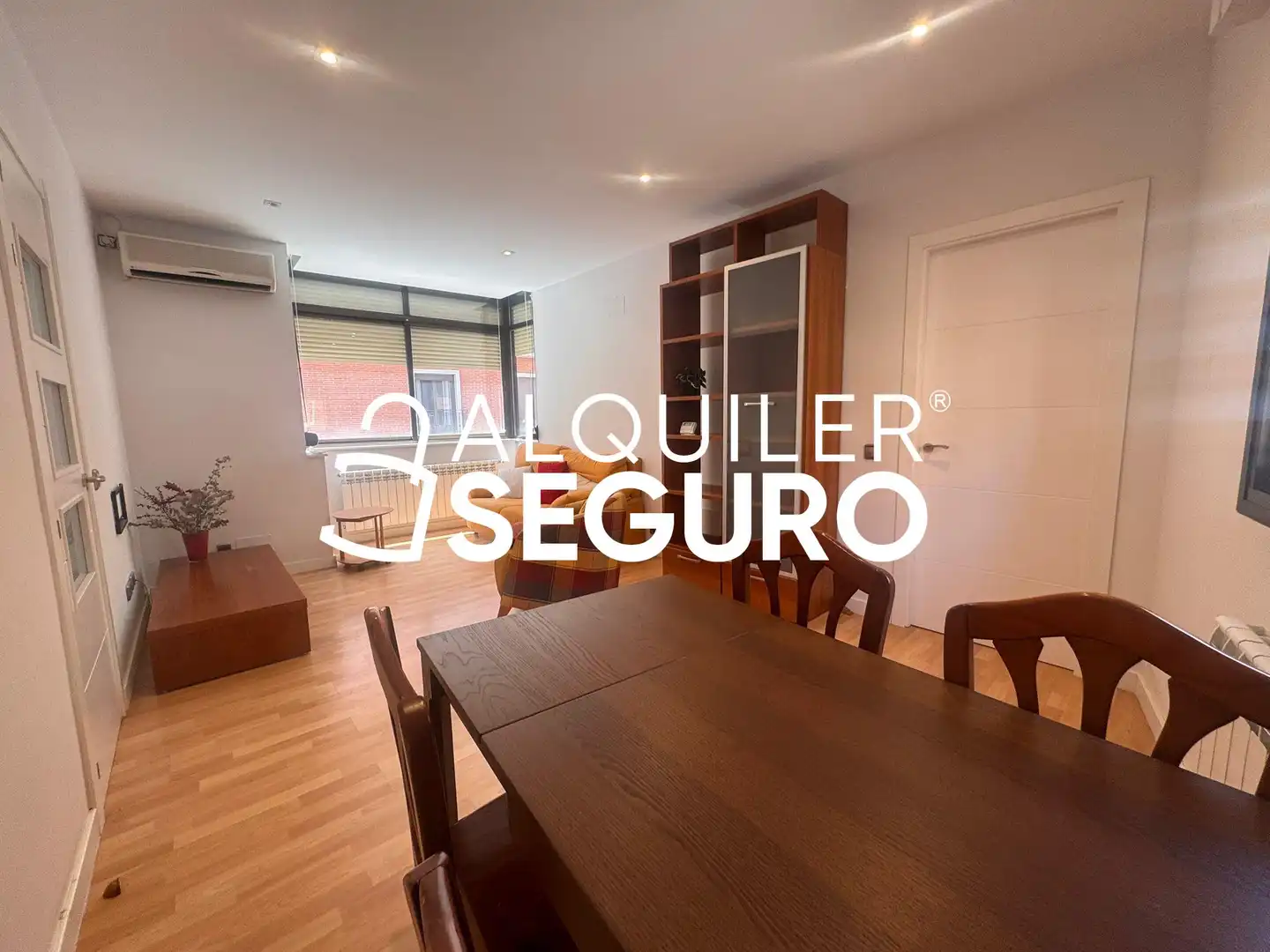 Vista exterior de Piso de alquiler en Madrid con Calefacción y Amueblado