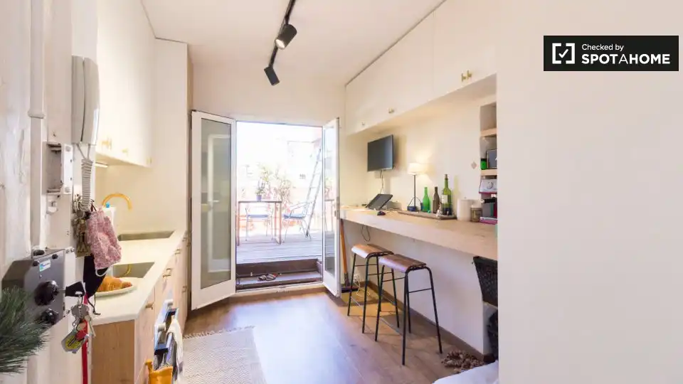 Appartamento con terrazza in affitto a Ciutat Vella, imagen 13