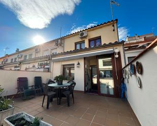 Exterior view of Single-family semi-detached for sale in Girona Capital  with Air Conditioner and Terrace