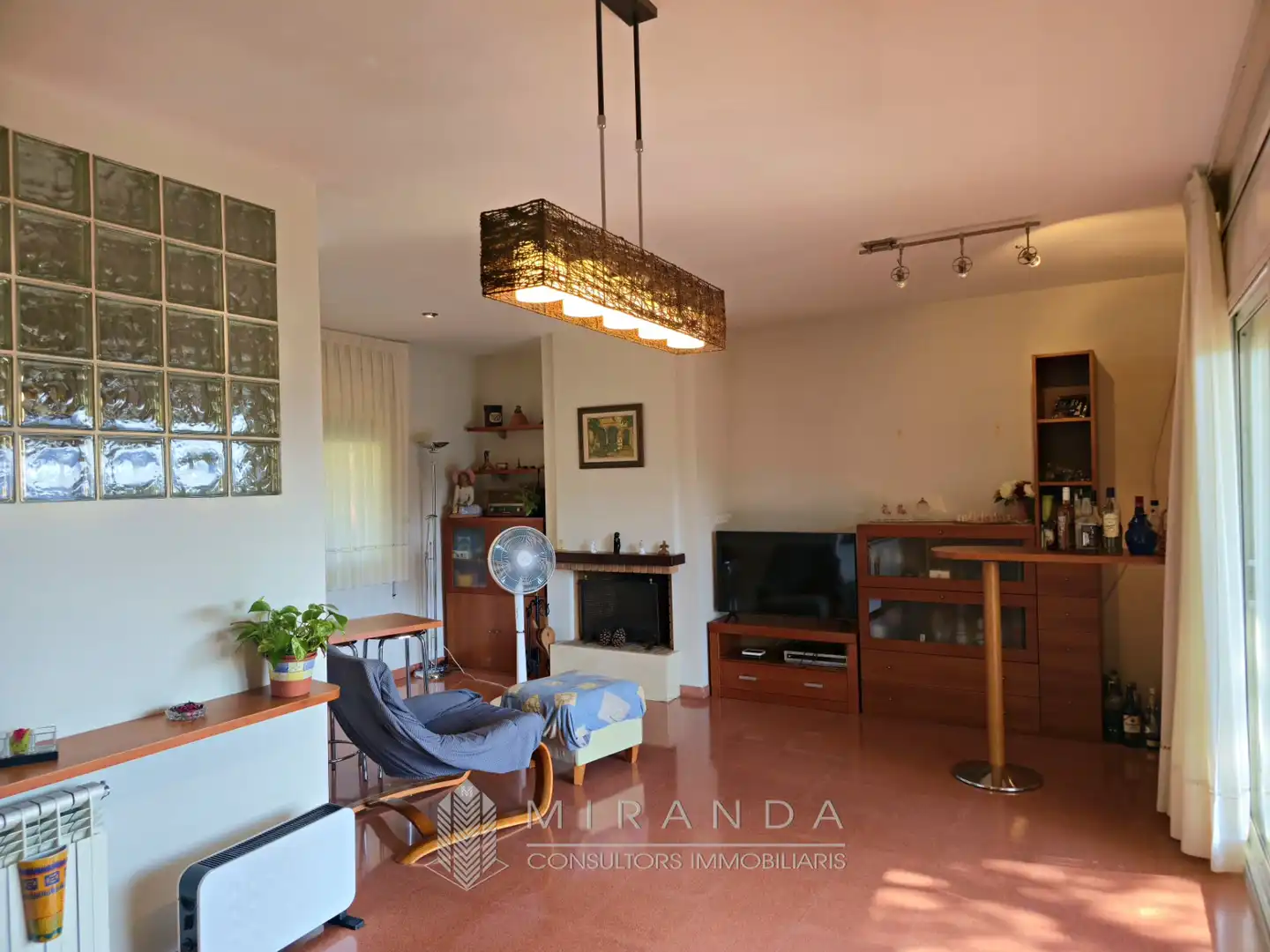 Sala d'estar de Casa o xalet en venda en L'Ametlla del Vallès amb Calefacció, Jardí privat i Terrassa