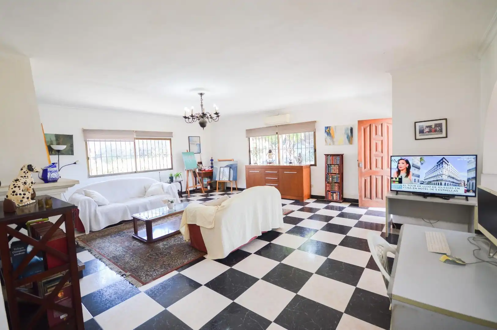 Sala d'estar de Finca rústica en venda en Pechina amb Aire condicionat, Jardí privat i Terrassa