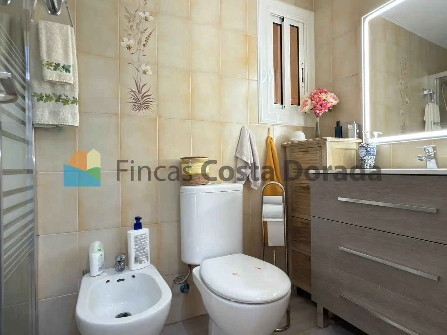 Baño de Apartamento en venta en Cubelles con Aire acondicionado, Jardín privado y Parquet