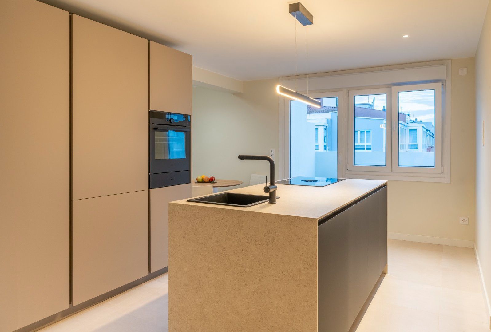 Cocina de Piso en venta en A Coruña Capital  con Calefacción, Terraza y Domótica