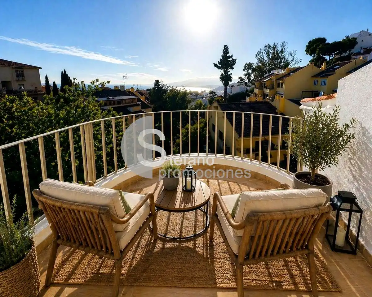 Casa bifamiliare con terrazza in vendita a Calle Liebre