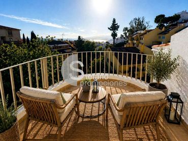 Semi-detached house with balcony for sale in Calle Liebre