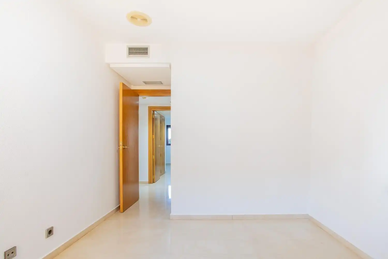Flat for sale in Murcia  with Air Conditioner, Terrace and Storage room