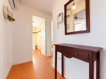 Piso con balcón en venta en Calle JJ MM ATENAS 1991 (TY)