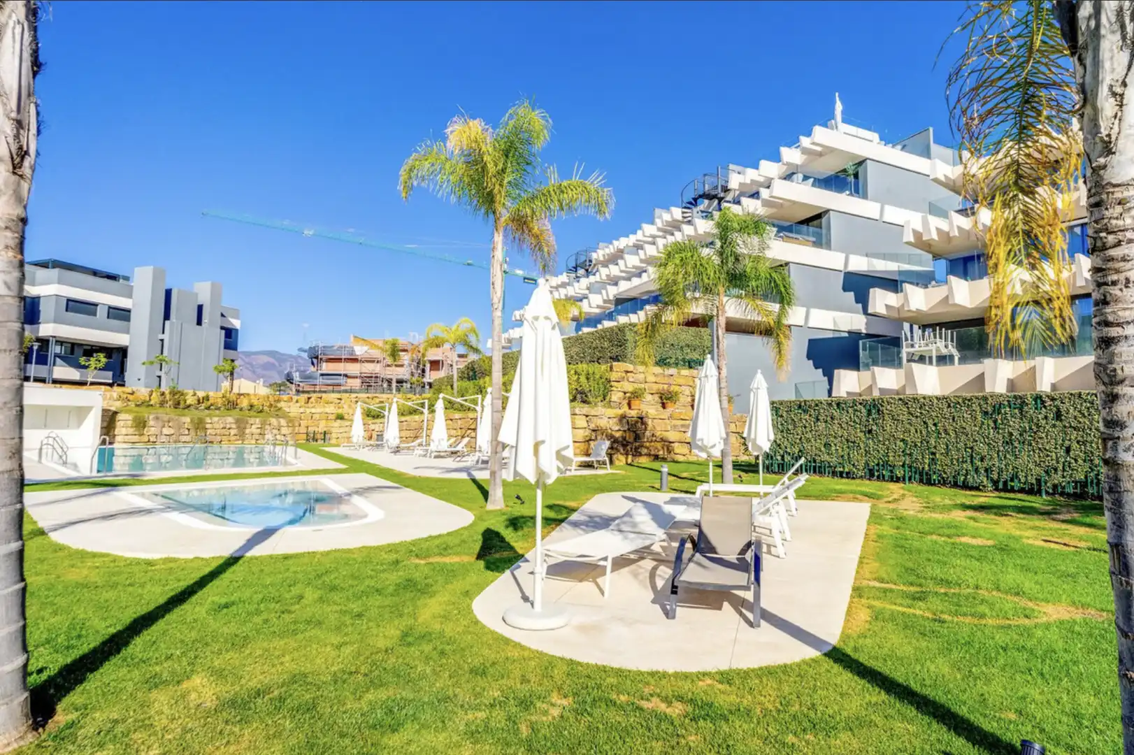 Terrassa de Apartament de lloguer en Estepona amb Aire condicionat, Terrassa i Moblat
