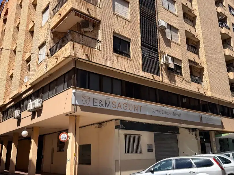 Vista exterior de Oficina en venta en Sagunto / Sagunt con Aire acondicionado, Calefacción y Amueblado