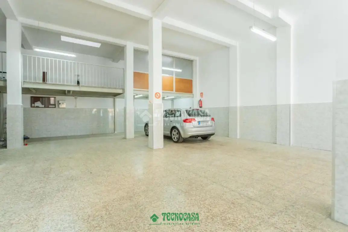 Local comercial en venda a C. Cardenal Herrera Oria, imagen 3