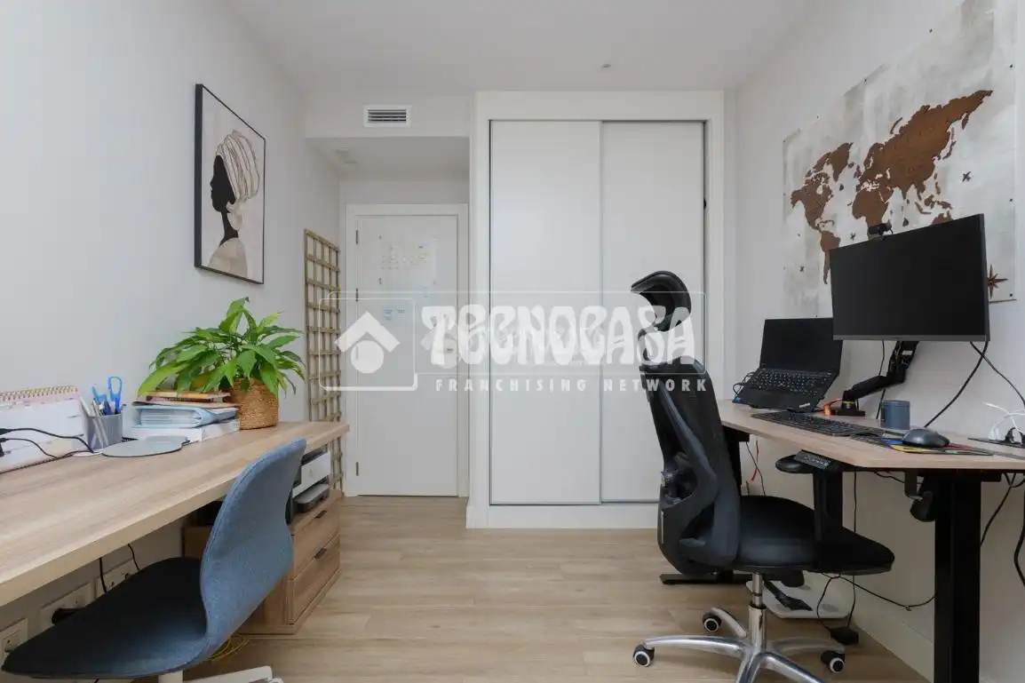 Habitación de Piso en venta en Tres Cantos con Aire acondicionado, Trastero y Balcón