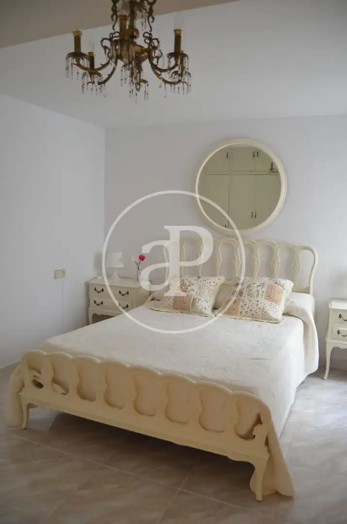 Habitación de Piso de alquiler en Valencia con Amueblado y Balcón