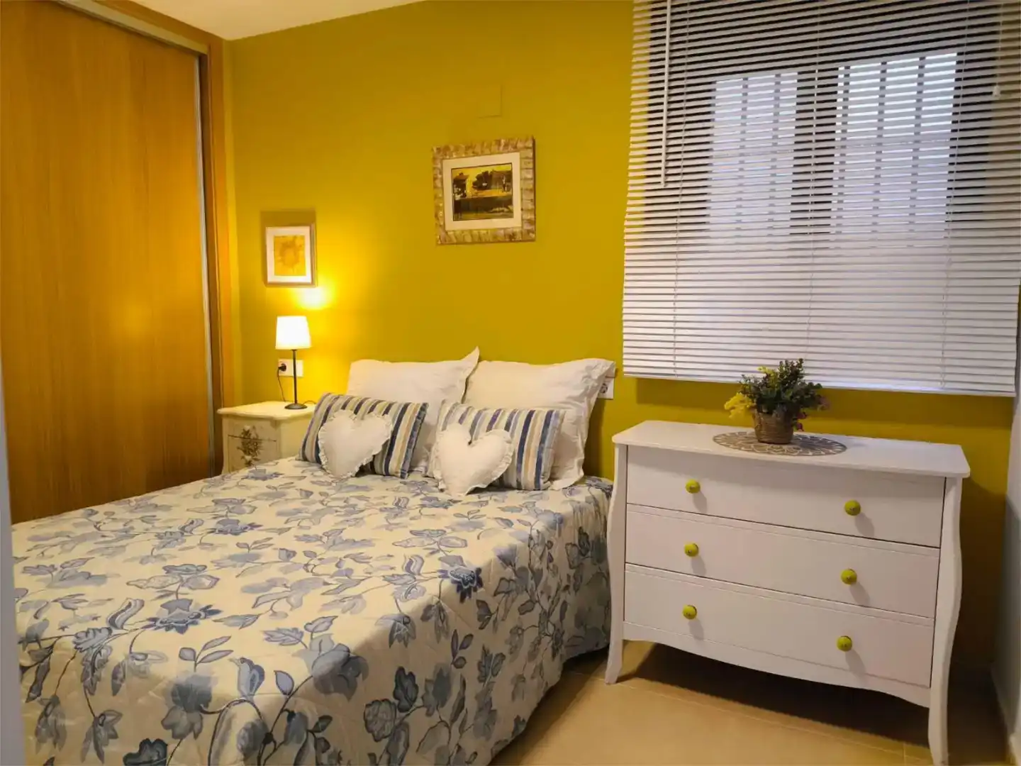 Schlafzimmer von Wohnung zum Verkauf in Onil mit Balkon