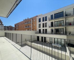 Exterior view of Flat to rent in Girona Capital  with Air Conditioner and Terrace