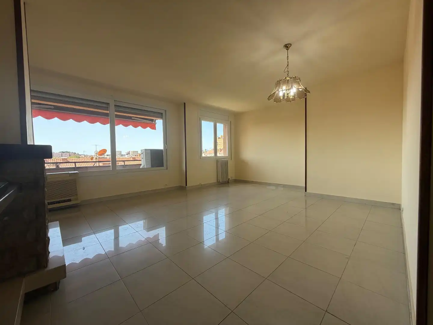 Flat with terrace for sale in Calle Emili Grahit, imagen 8