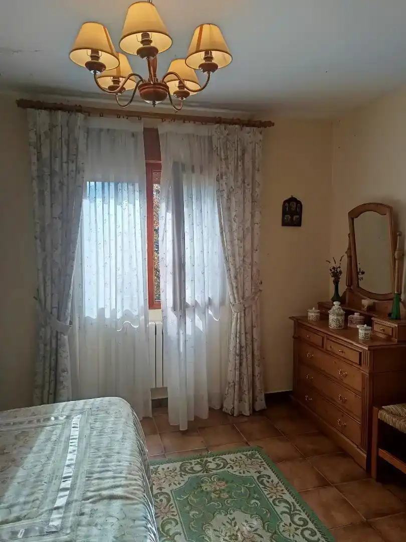 Habitación de Casa o chalet en venta en Brazuelo con Jardín privado, Trastero y Amueblado
