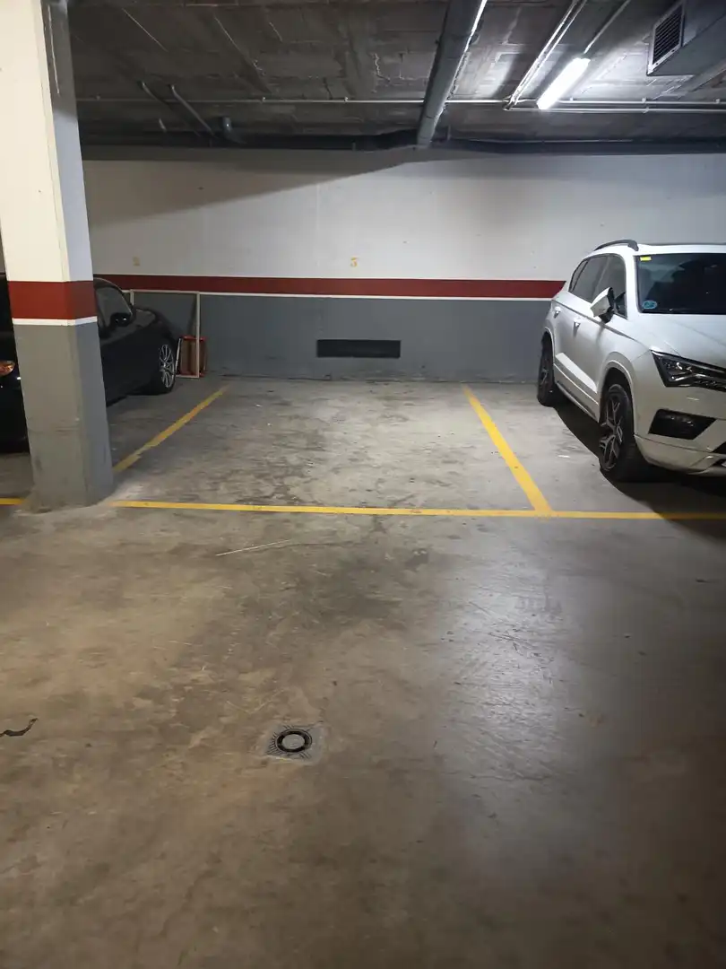 Parkplatz von Wohnung zum Verkauf in Badalona mit Heizung und Terrasse