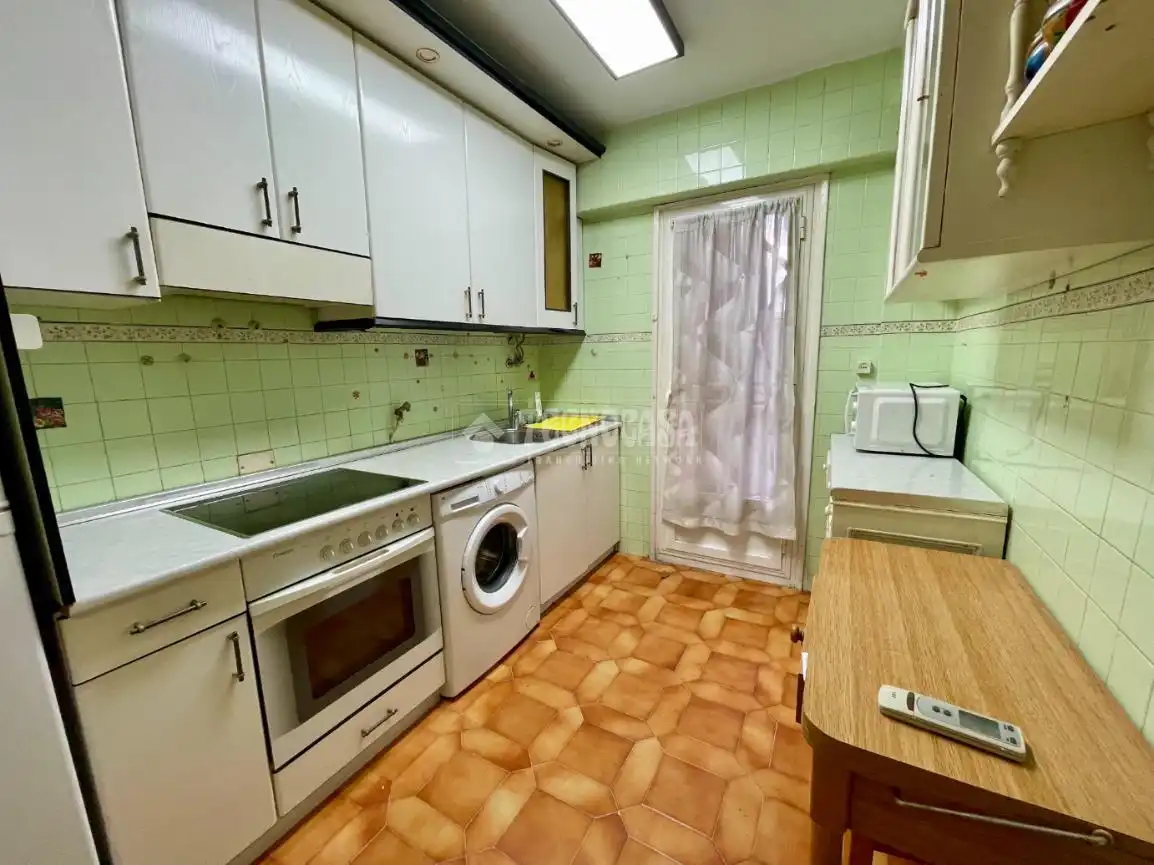Cocina de Piso en venta en Zaragoza con Terraza y Balcón