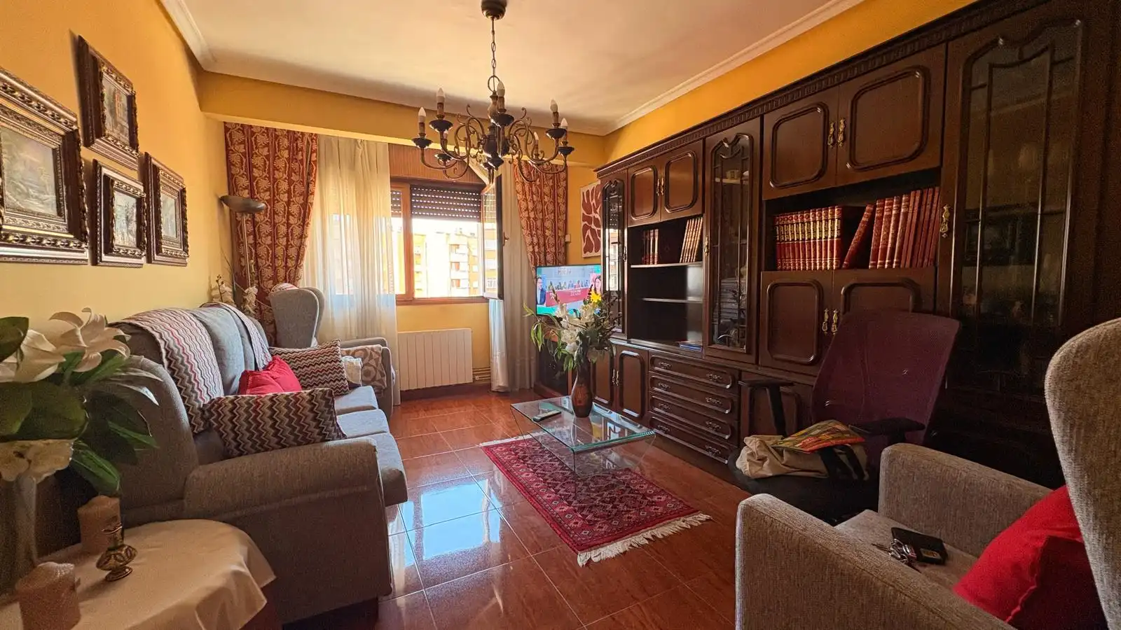 Living room of Flat for sale in Barakaldo   with Heating, Parquet flooring and Furnished