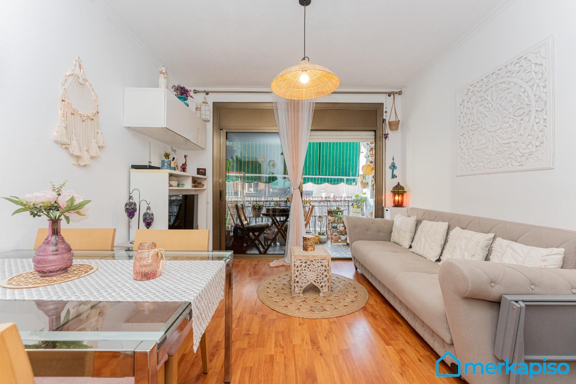 Living room of Flat for sale in Gavà  with Parquet flooring