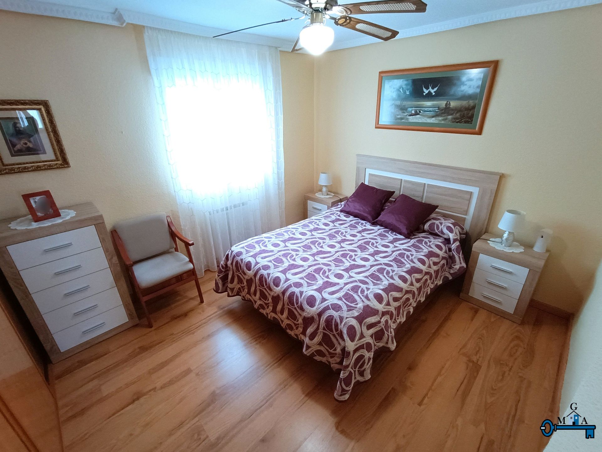 Bedroom of Flat for sale in Fuenlabrada  with Air Conditioner, Heating and Parquet flooring