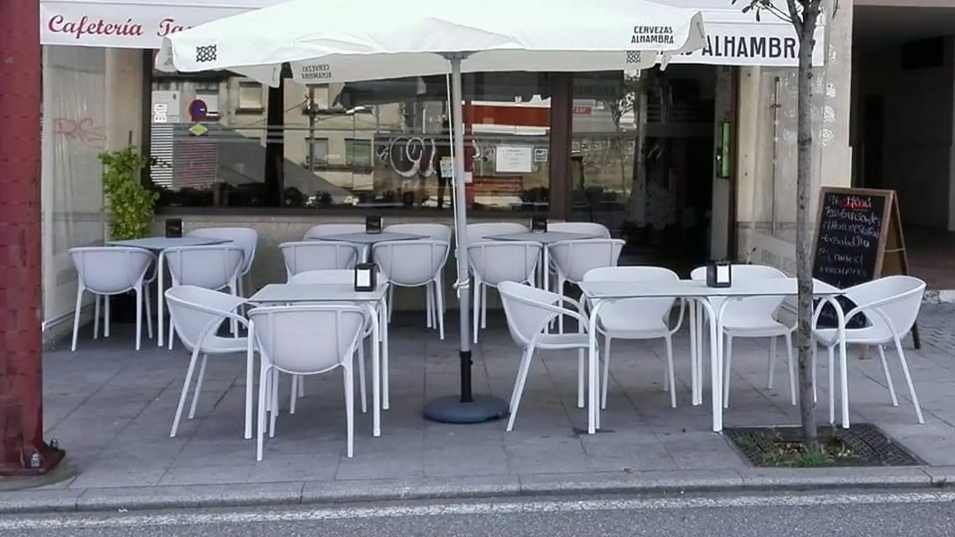 Terraza de Local en traspaso en Vigo  con Amueblado y Alarma